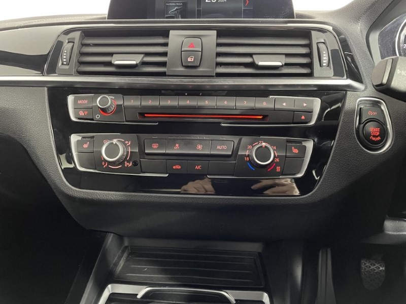 2019 (19) BMW 1 SERIES 118d M Sport Shadow Edition 5dr 3623666