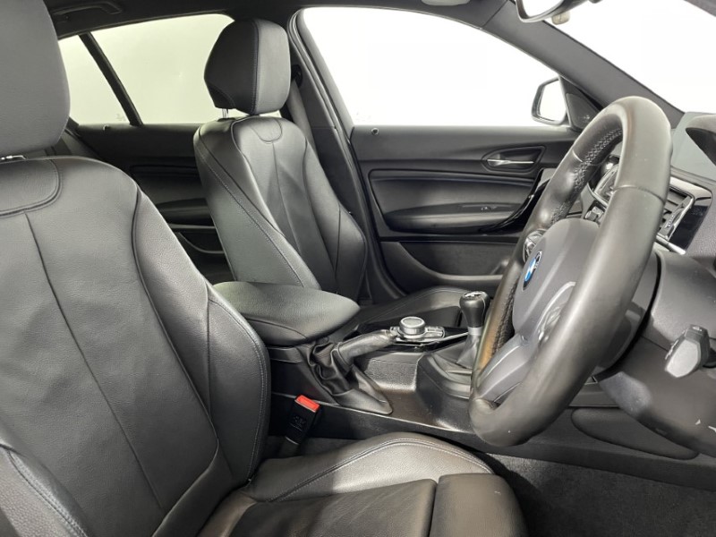 2019 (19) BMW 1 SERIES 118d M Sport Shadow Edition 5dr 3623678