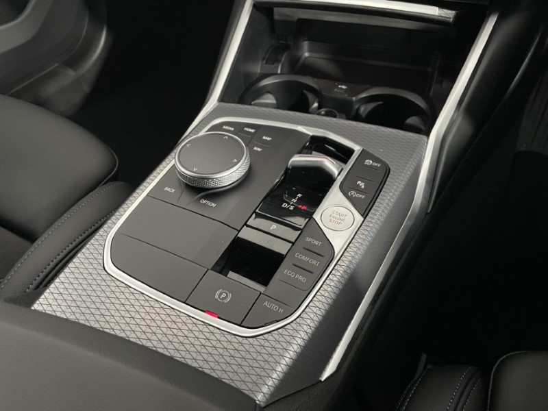 2025 (74) BMW 3 SERIES 320i M Sport 4dr Step Auto 3828342