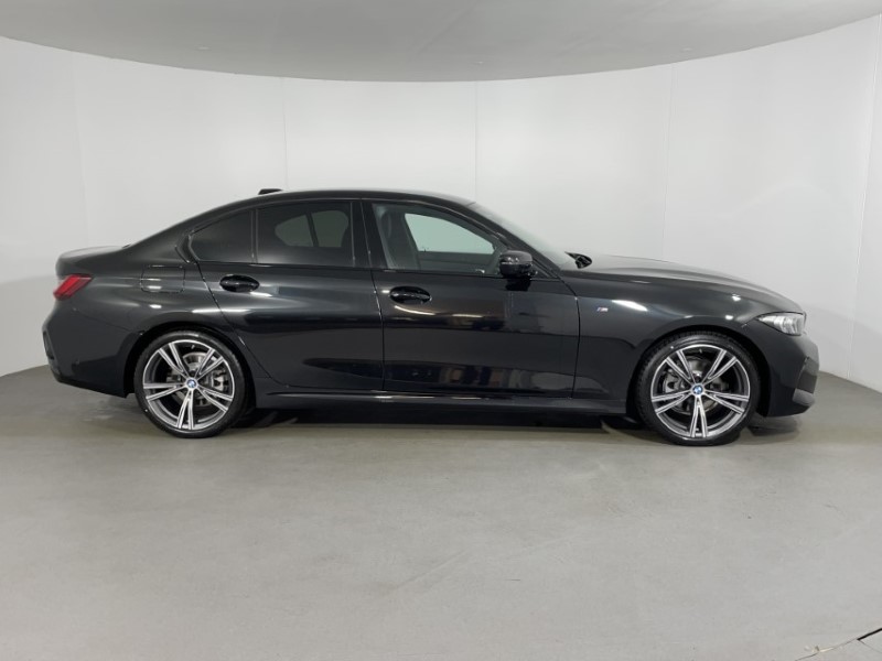 2025 (74) BMW 3 SERIES 320i M Sport 4dr Step Auto 3828383