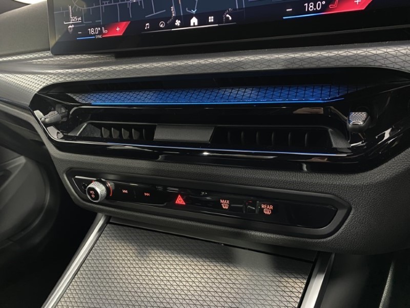 2025 (74) BMW 3 SERIES 320i M Sport 4dr Step Auto 4138459