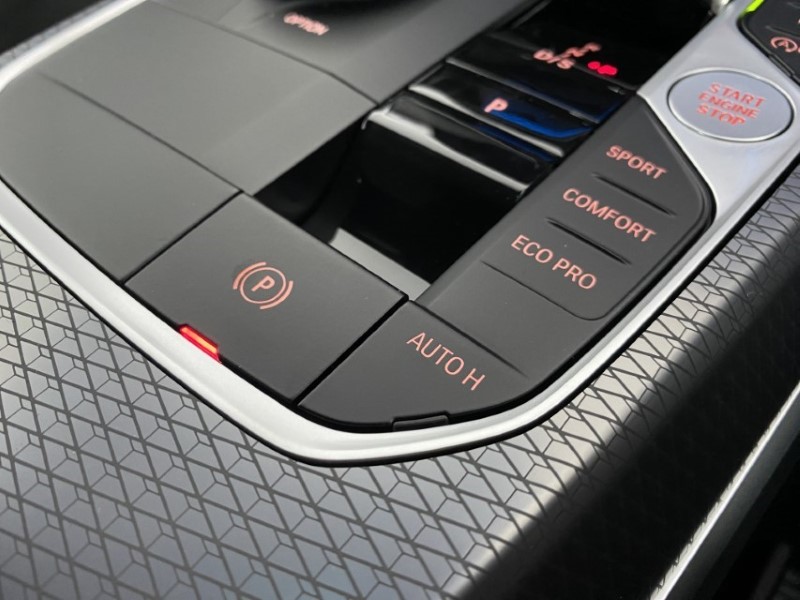 2025 (74) BMW 3 SERIES 320i M Sport 4dr Step Auto 4138456