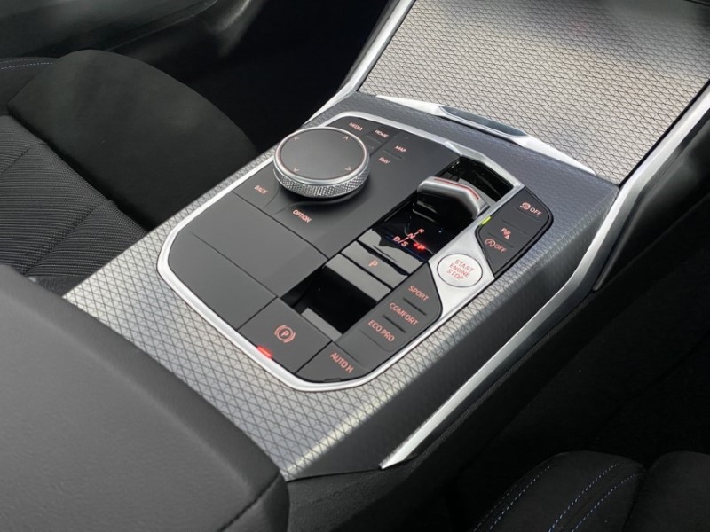 2025 (74) BMW 3 SERIES 320i M Sport 4dr Step Auto 4138453