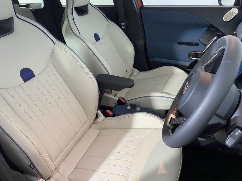 2025 (74) MINI ACEMAN 135kW E Exclusive [Level 2] 43kWh 5dr Auto 3905695