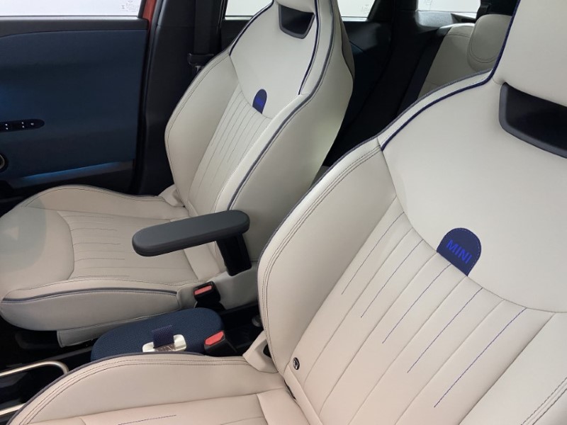 2025 (74) MINI ACEMAN 135kW E Exclusive [Level 2] 43kWh 5dr Auto 3905704