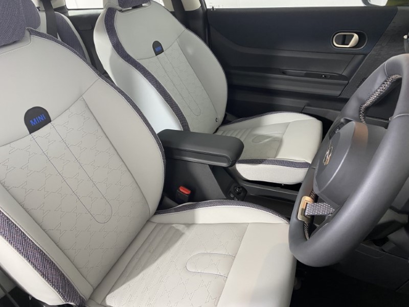 2025 (25) MINI COOPER 1.5 C Classic [Level 1] 3dr Auto 4065301