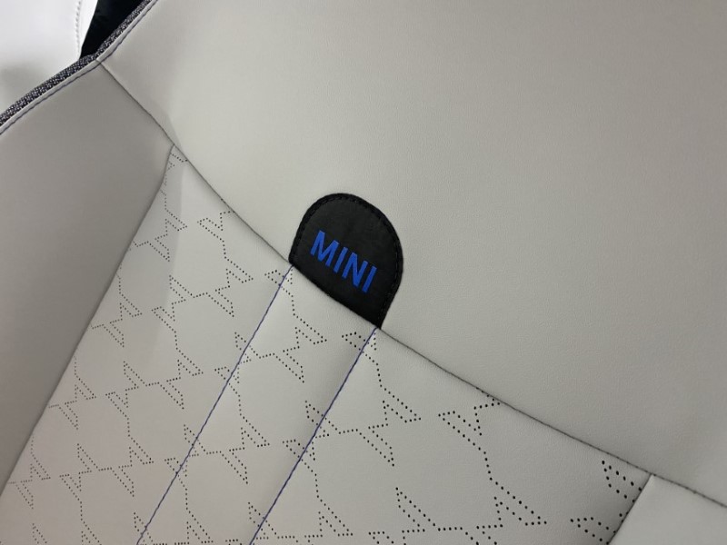 2025 (25) MINI COOPER 1.5 C Classic [Level 1] 3dr Auto 4065306