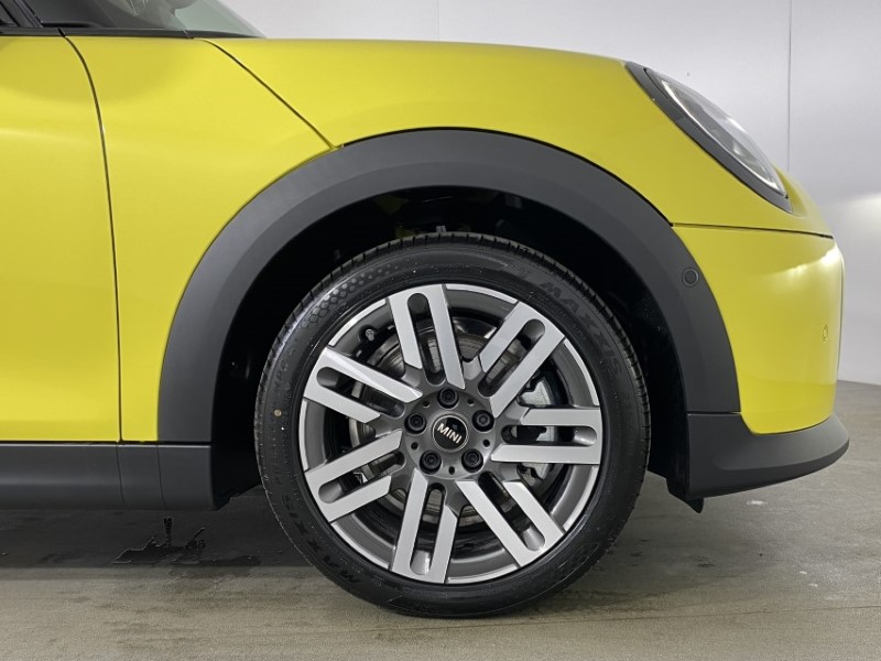 2025 (25) MINI COOPER 1.5 C Classic 5dr Auto 4065214