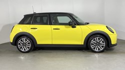 2025 (25) MINI COOPER 1.5 C Classic 5dr Auto 4065231