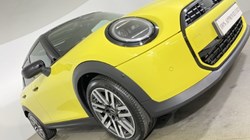 2025 (25) MINI COOPER 1.5 C Classic 5dr Auto 4065236