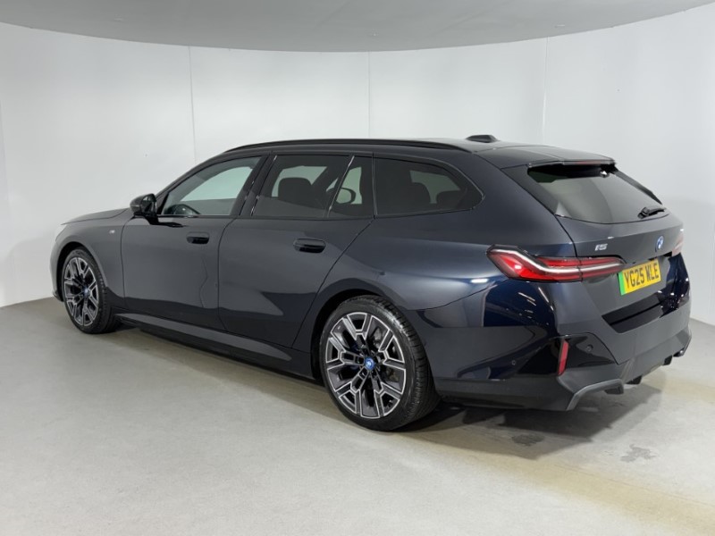 2025 (25) BMW I5 250kW eDrive40 M Sport 84kWh 5dr Auto 4901219