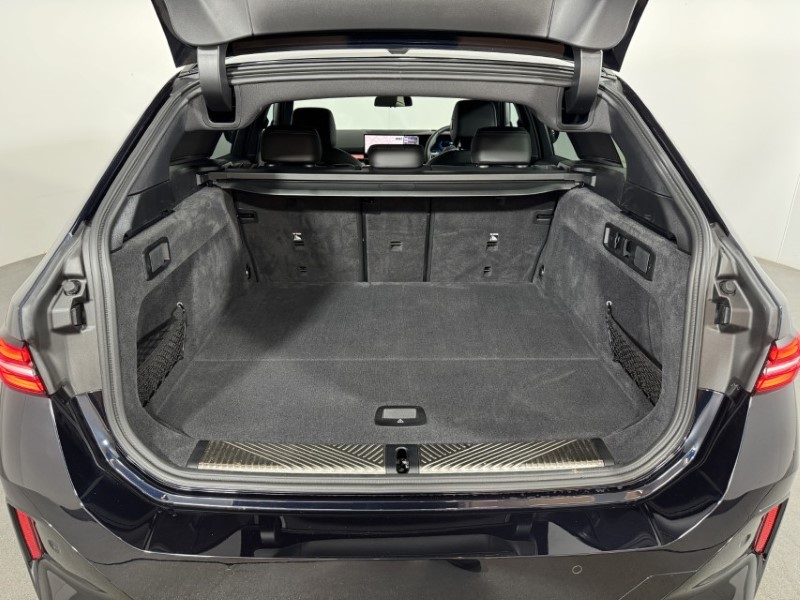 2025 (25) BMW I5 250kW eDrive40 M Sport 84kWh 5dr Auto 4901164