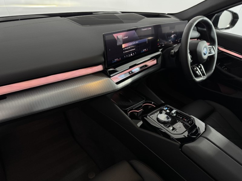 2025 (25) BMW I5 250kW eDrive40 M Sport 84kWh 5dr Auto 4901186