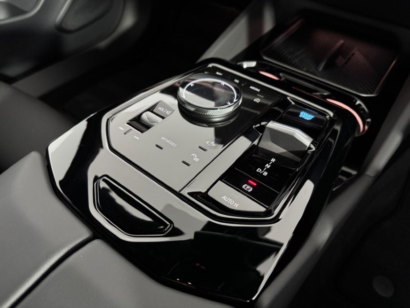 2025 (25) BMW I5 250kW eDrive40 M Sport 84kWh 5dr Auto 4901128