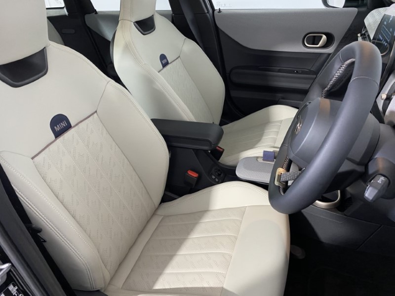 2025 (25) MINI COOPER 1.5 C Exclusive [Level 2] 5dr Auto 4503924