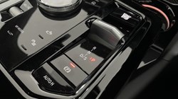 2025 (25) BMW 5 SERIES 550e xDrive M Sport Pro 4dr Auto 4586300