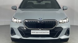 2025 (25) BMW 5 SERIES 550e xDrive M Sport Pro 4dr Auto 4586382