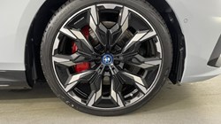 2025 (25) BMW 5 SERIES 550e xDrive M Sport Pro 4dr Auto 4586320