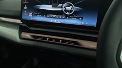 2025 (25) BMW 5 SERIES 550e xDrive M Sport Pro 4dr Auto 4586311