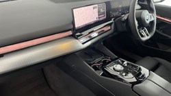 2025 (25) BMW 5 SERIES 550e xDrive M Sport Pro 4dr Auto 4586338