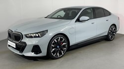 2025 (25) BMW 5 SERIES 550e xDrive M Sport Pro 4dr Auto 4586354
