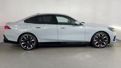 2025 (25) BMW 5 SERIES 550e xDrive M Sport Pro 4dr Auto 4586343