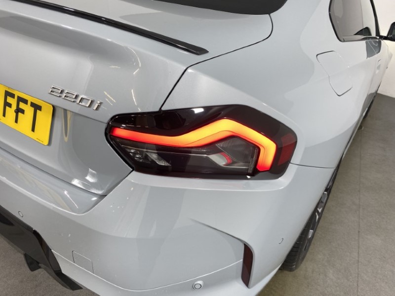 2025 (75) BMW 2 SERIES 220i M Sport 2dr Step Auto 4564773