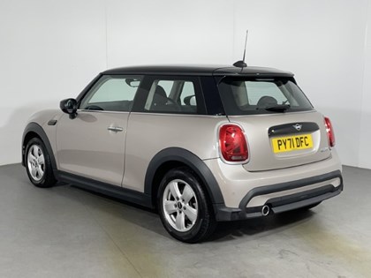 2021 (71) MINI HATCHBACK 1.5 Cooper Classic 3dr