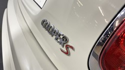 2019 (19) MINI HATCHBACK 2.0 Cooper S Classic II 3dr Auto 4561386