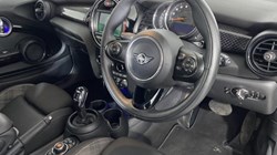 2019 (19) MINI HATCHBACK 2.0 Cooper S Classic II 3dr Auto 4561377