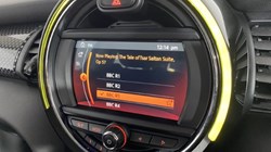 2019 (19) MINI HATCHBACK 2.0 Cooper S Classic II 3dr Auto 4561356