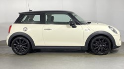 2019 (19) MINI HATCHBACK 2.0 Cooper S Classic II 3dr Auto 4561399