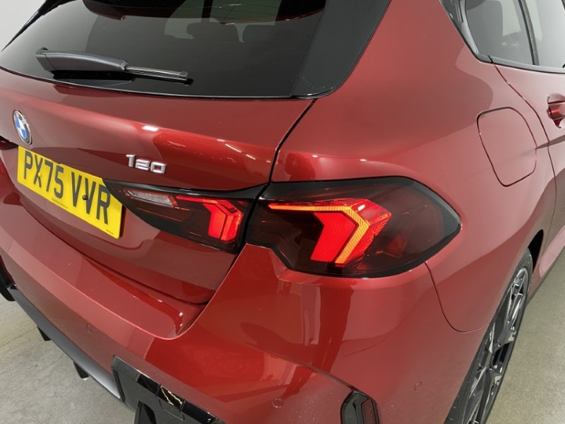 2025 (75) BMW 1 SERIES 120 M Sport 5dr Step Auto 4564725