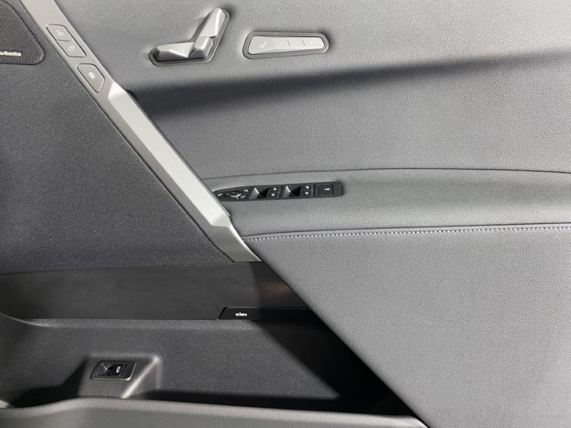 2025 (75) BMW iX 400kW xDrive60 M Sport 112kWh 5dr Auto 4564985