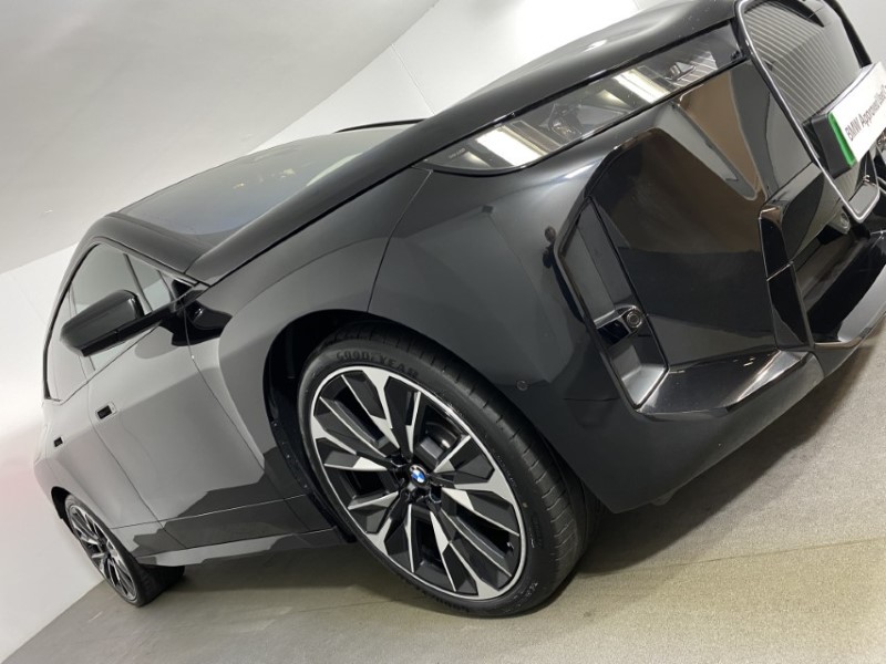 2025 (75) BMW iX 400kW xDrive60 M Sport 112kWh 5dr Auto 4565025