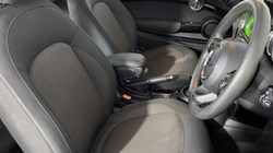 2020 (20) MINI HATCHBACK 1.5 Cooper Classic II 3dr Auto 4686111