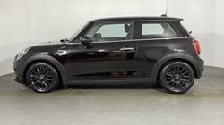 2020 (20) MINI HATCHBACK 1.5 Cooper Classic II 3dr Auto 4686137