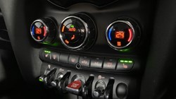 2020 (20) MINI HATCHBACK 1.5 Cooper Classic II 3dr Auto 4686102
