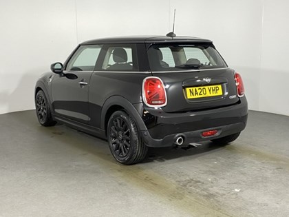 2020 (20) MINI HATCHBACK 1.5 Cooper Classic II 3dr Auto