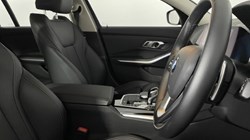 2021 (71) BMW 3 SERIES 320i SE Pro 5dr Step Auto 4650125