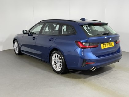2021 (71) BMW 3 SERIES 320i SE Pro 5dr Step Auto