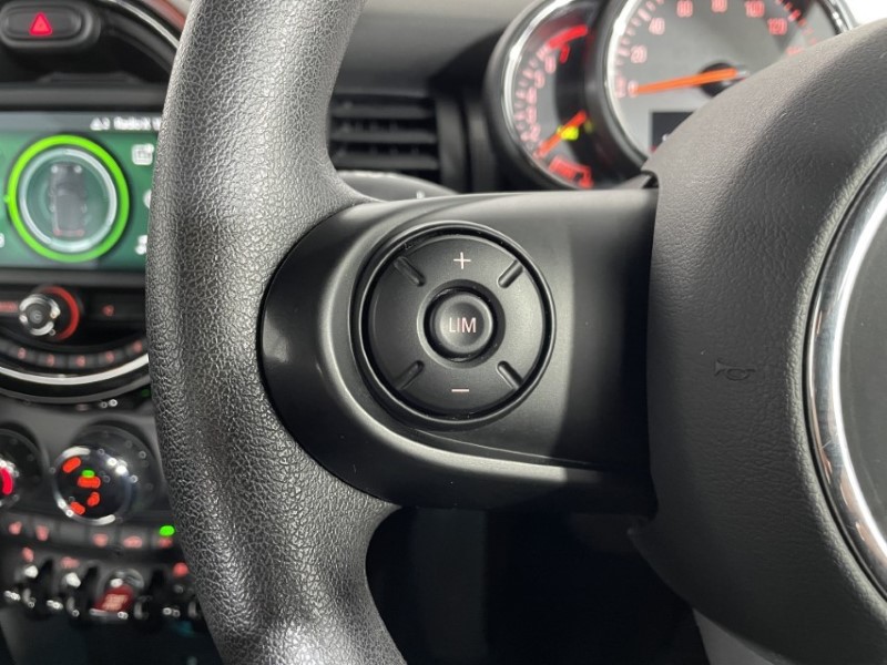 2021 (21) MINI CONVERTIBLE 1.5 Cooper Classic II 2dr Auto 4620547