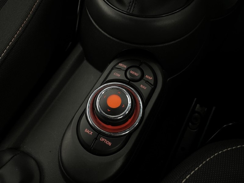 2021 (21) MINI CONVERTIBLE 1.5 Cooper Classic II 2dr Auto 4620549