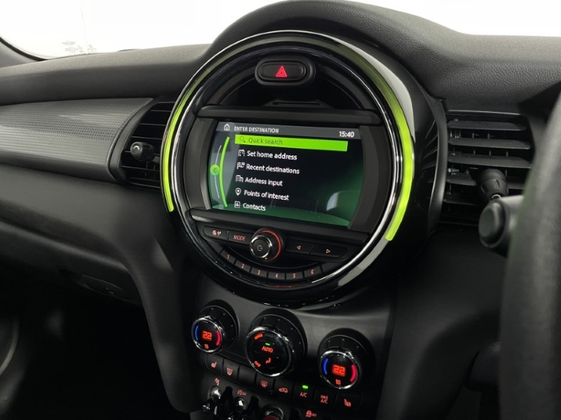 2021 (21) MINI CONVERTIBLE 1.5 Cooper Classic II 2dr Auto 4620556