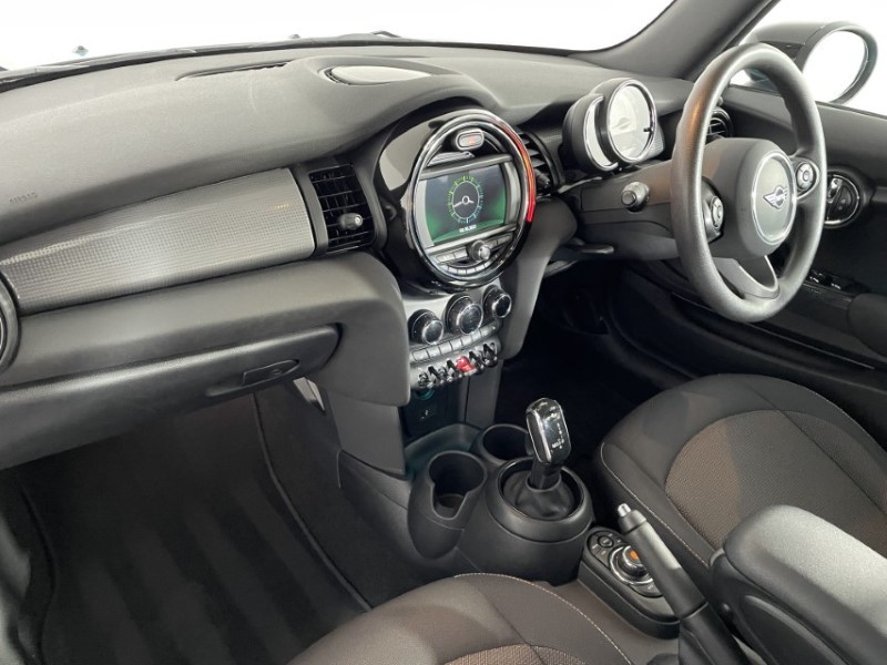 2021 (21) MINI CONVERTIBLE 1.5 Cooper Classic II 2dr Auto 4620589