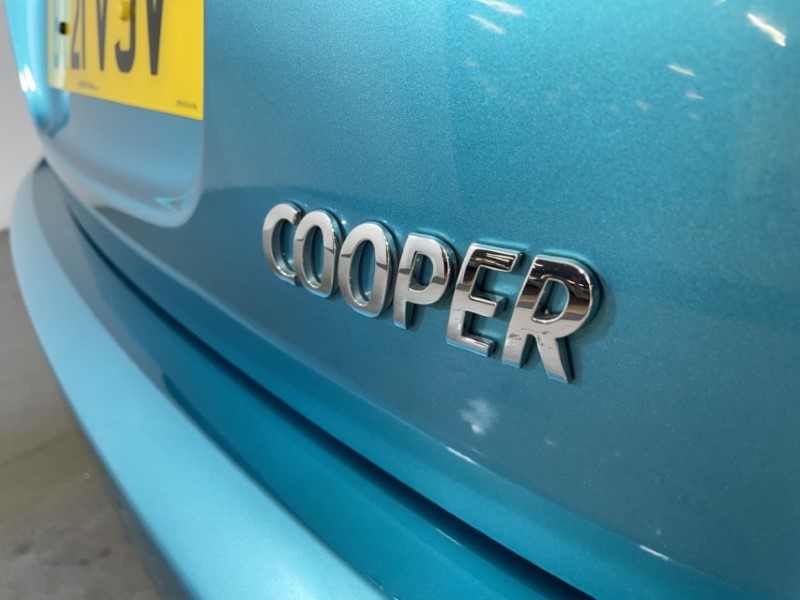 2021 (21) MINI CONVERTIBLE 1.5 Cooper Classic II 2dr Auto 4620568