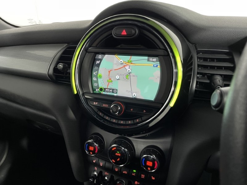 2021 (21) MINI CONVERTIBLE 1.5 Cooper Classic II 2dr Auto 4620555