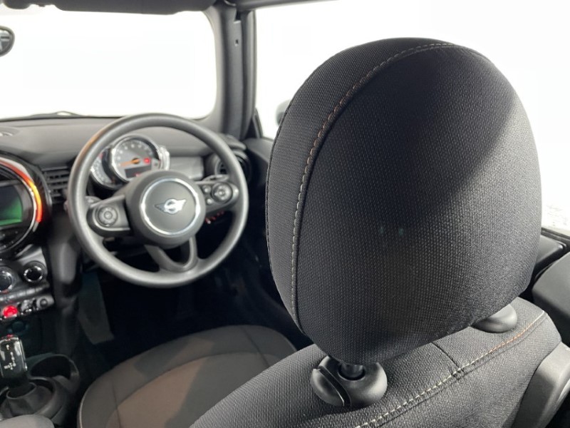 2021 (21) MINI CONVERTIBLE 1.5 Cooper Classic II 2dr Auto 4620587