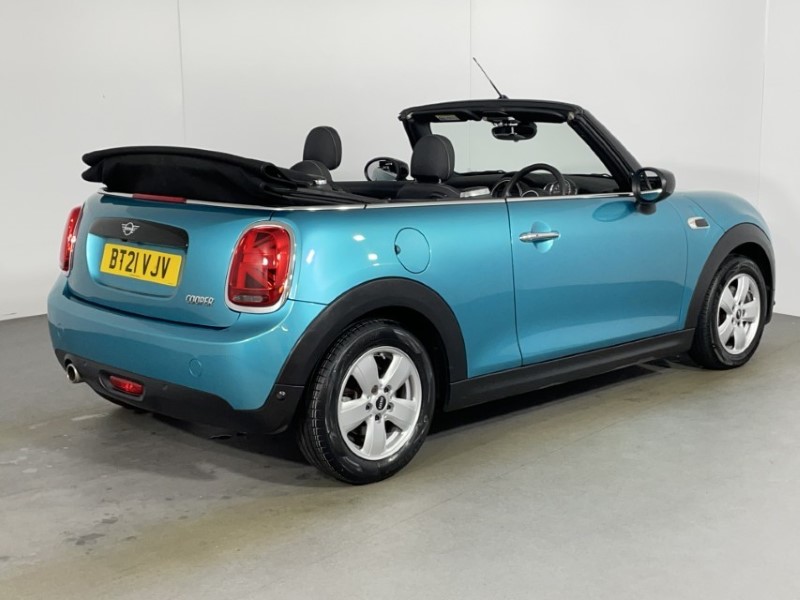 2021 (21) MINI CONVERTIBLE 1.5 Cooper Classic II 2dr Auto 4620618