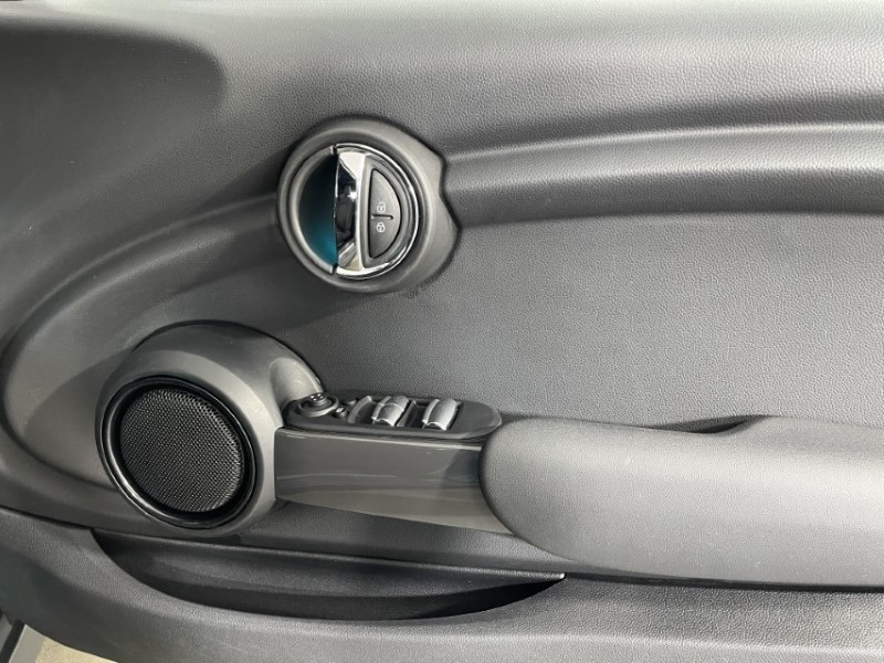 2021 (21) MINI CONVERTIBLE 1.5 Cooper Classic II 2dr Auto 4620564